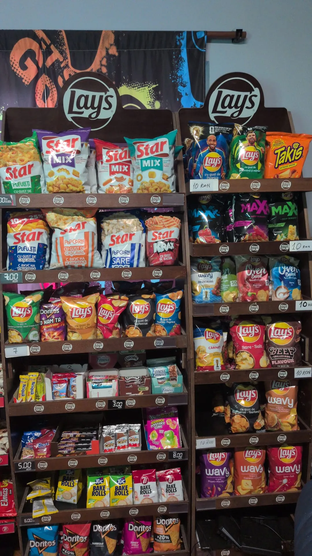 Raft cu snackuri - Lay's, Star, Doritos și altele